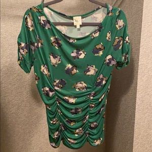 Anthropologie tapered shirt size medium